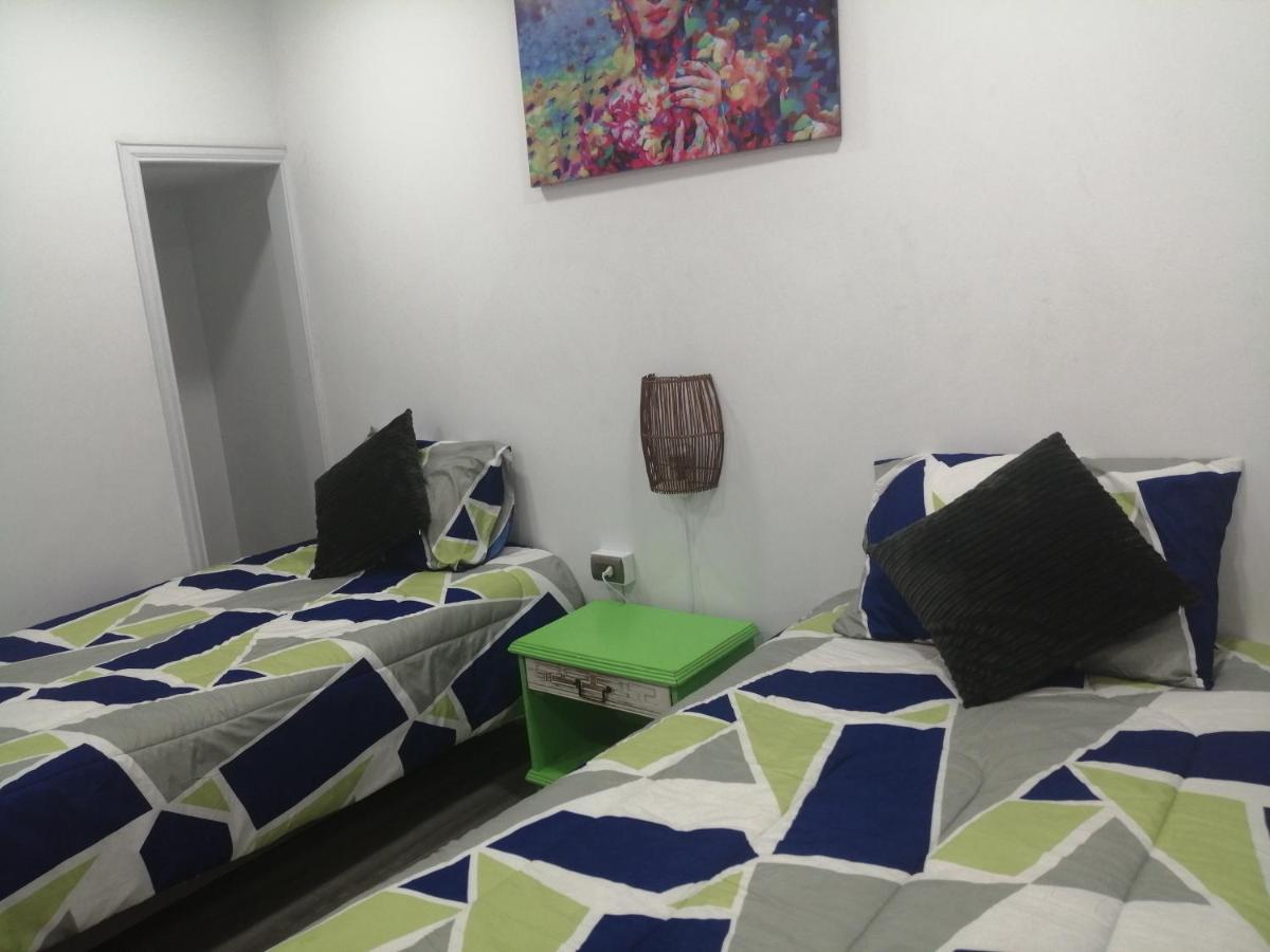 Hostal Mancora Monjitas 755 Casa de hóspedes Santiago