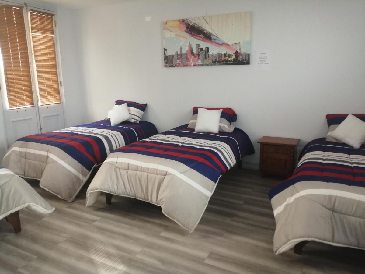 Hostal Mancora Monjitas 755 * Santiago