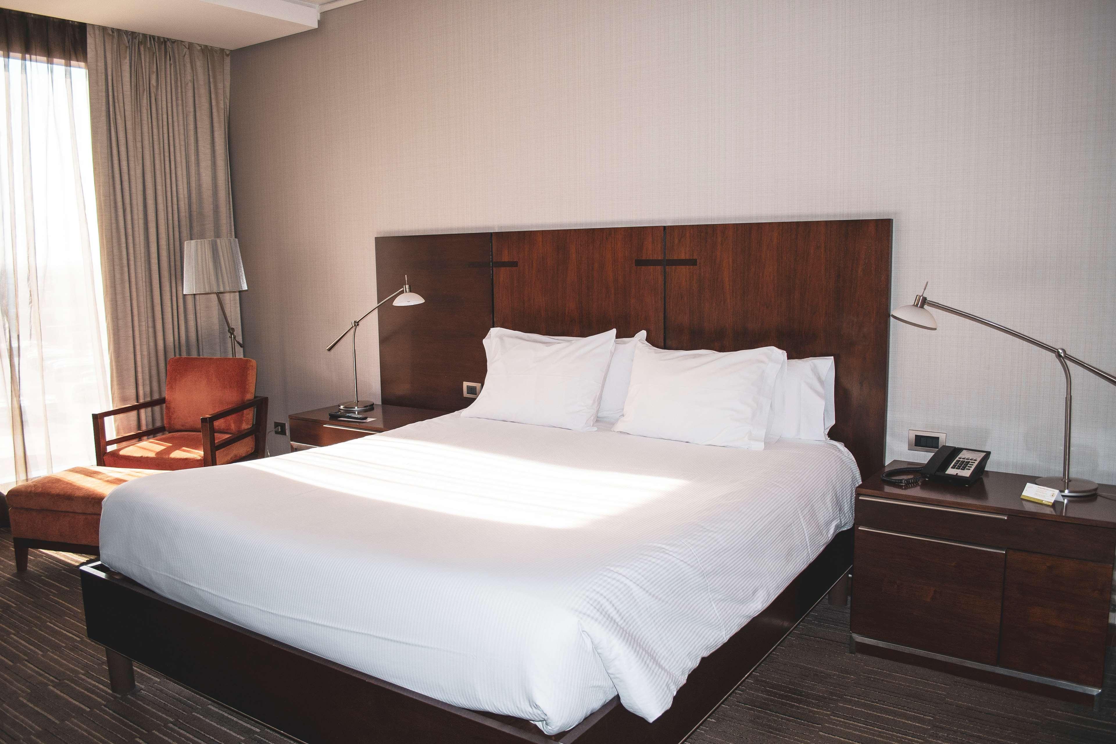 Hilton Garden Airport 3*