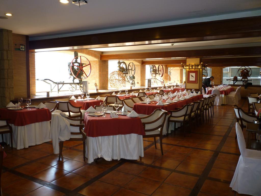 Almacruz Y Centro De Convenciones 4*