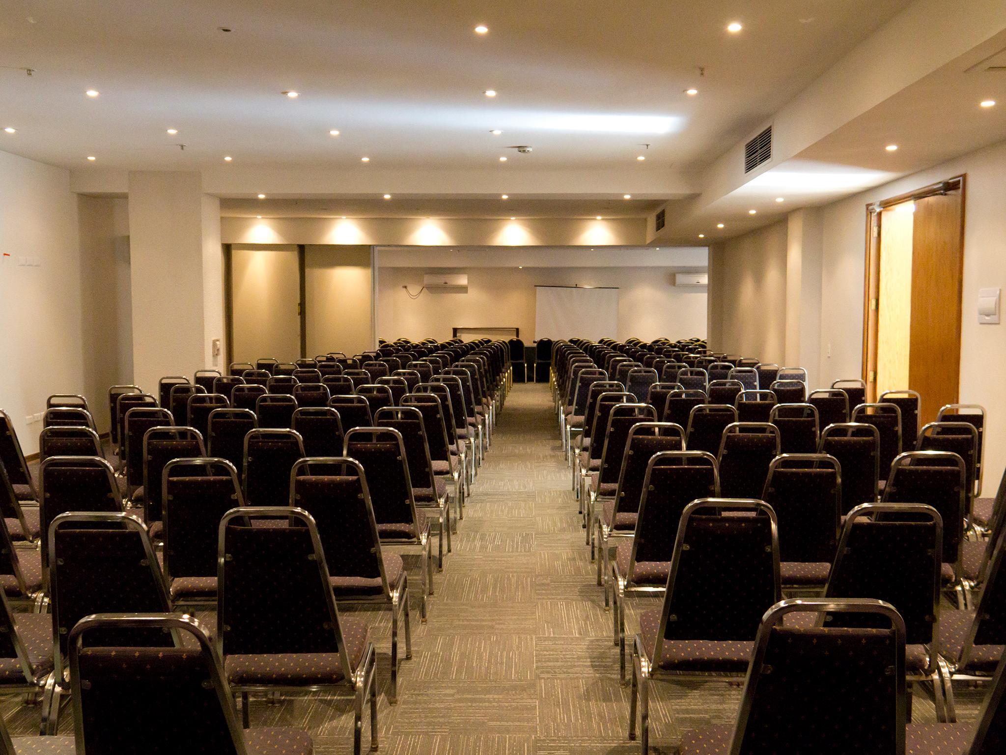 Director Vitacura Hotel Santiago