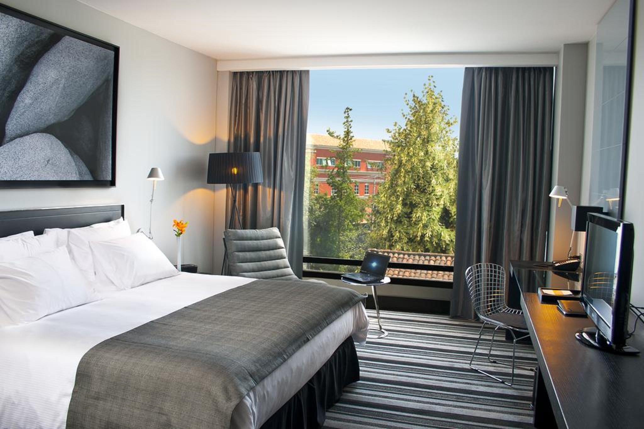 Wyndham Pettra Hotel Santiago de Chile