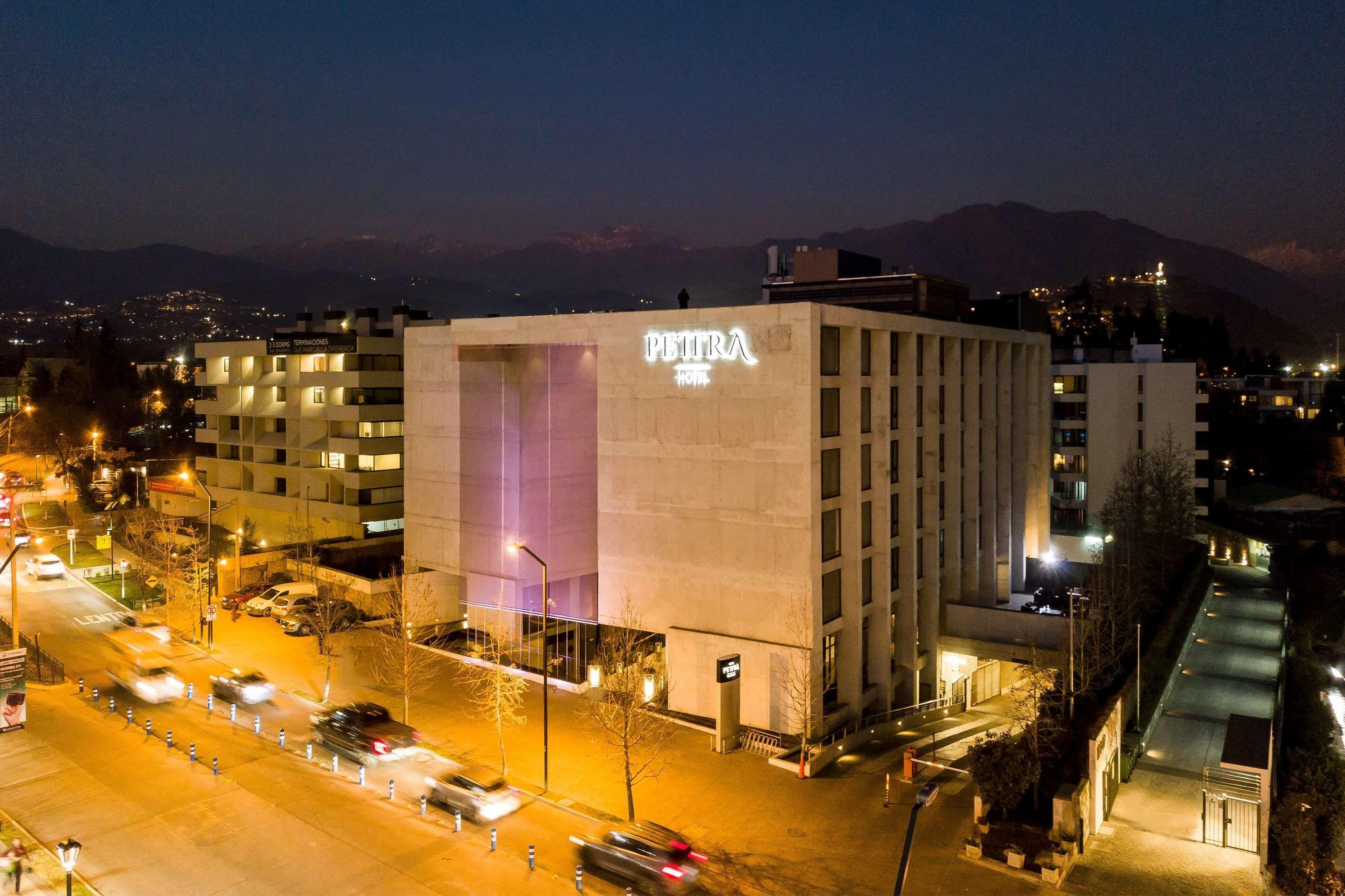 Hotel Wyndham Pettra 5*