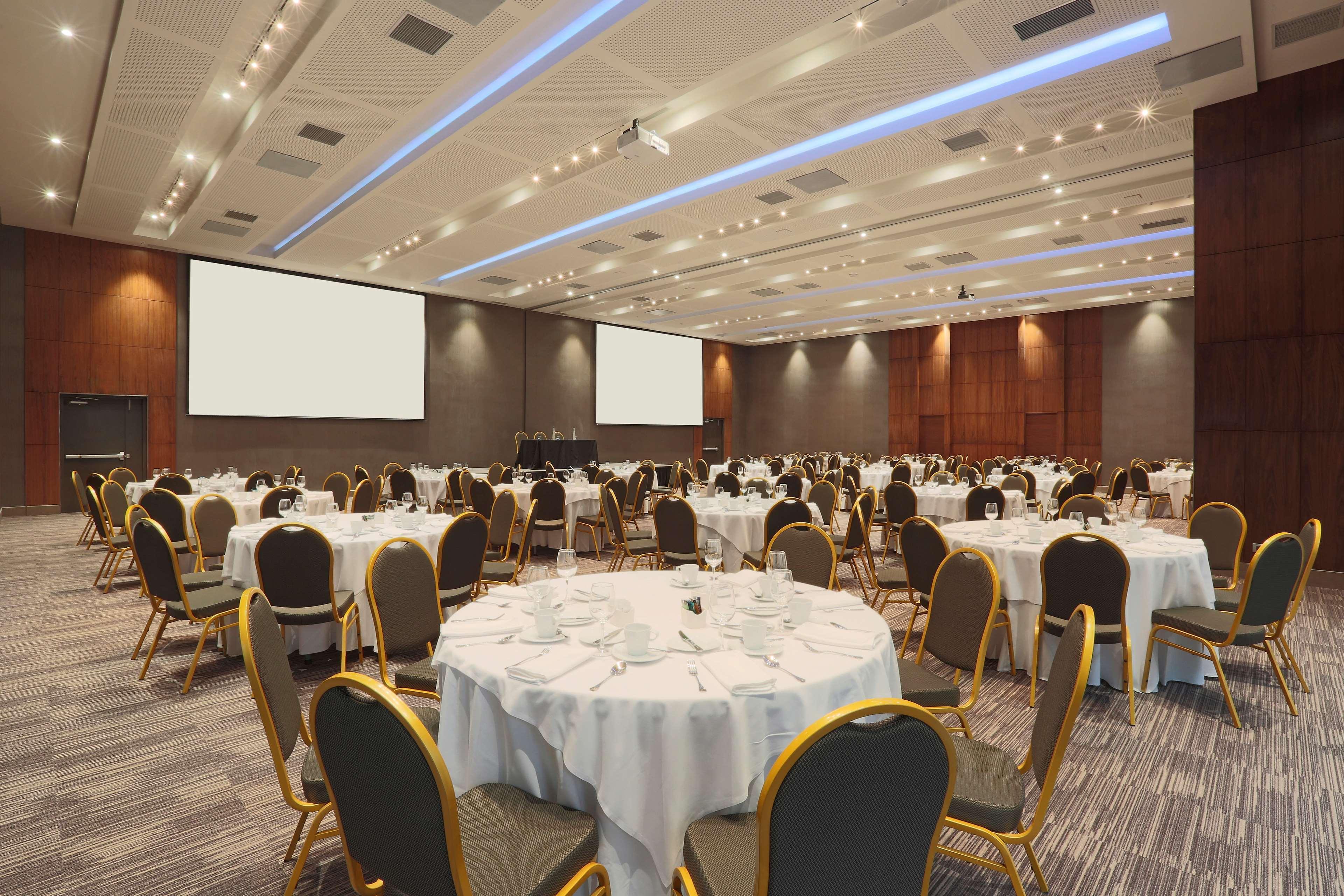 Doubletree By Hilton Kennedy, Chile Hotel Santiago