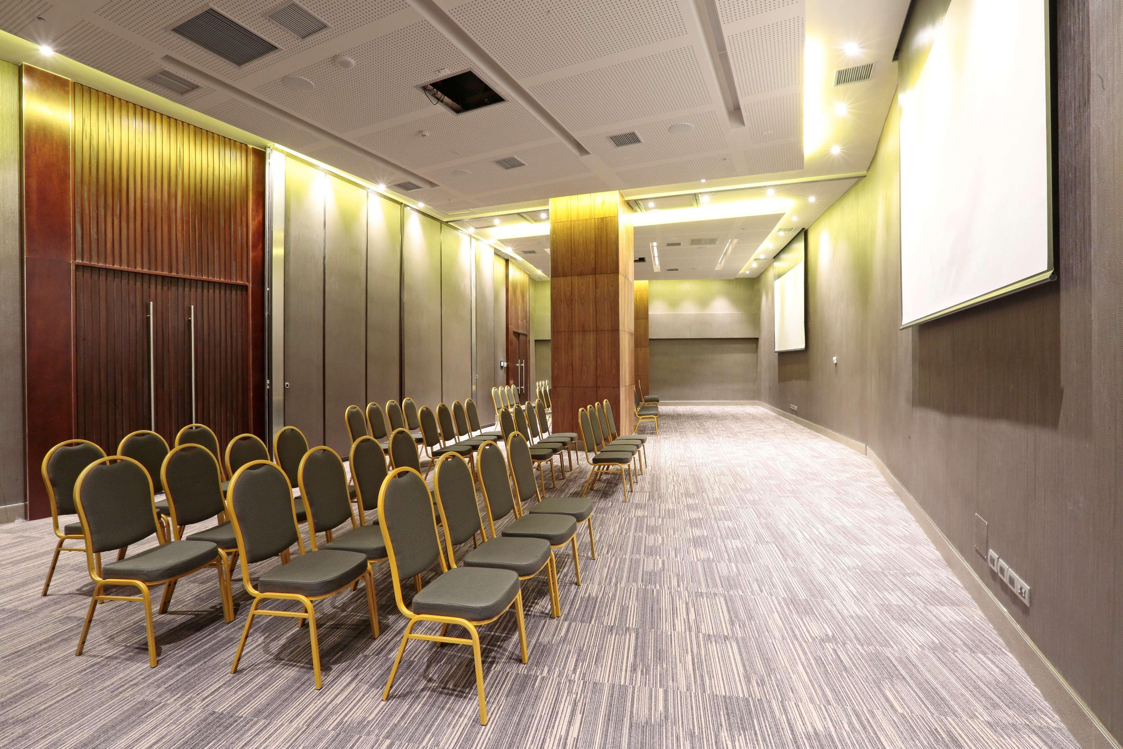 Doubletree By Hilton Kennedy, Chile 4* Santiago