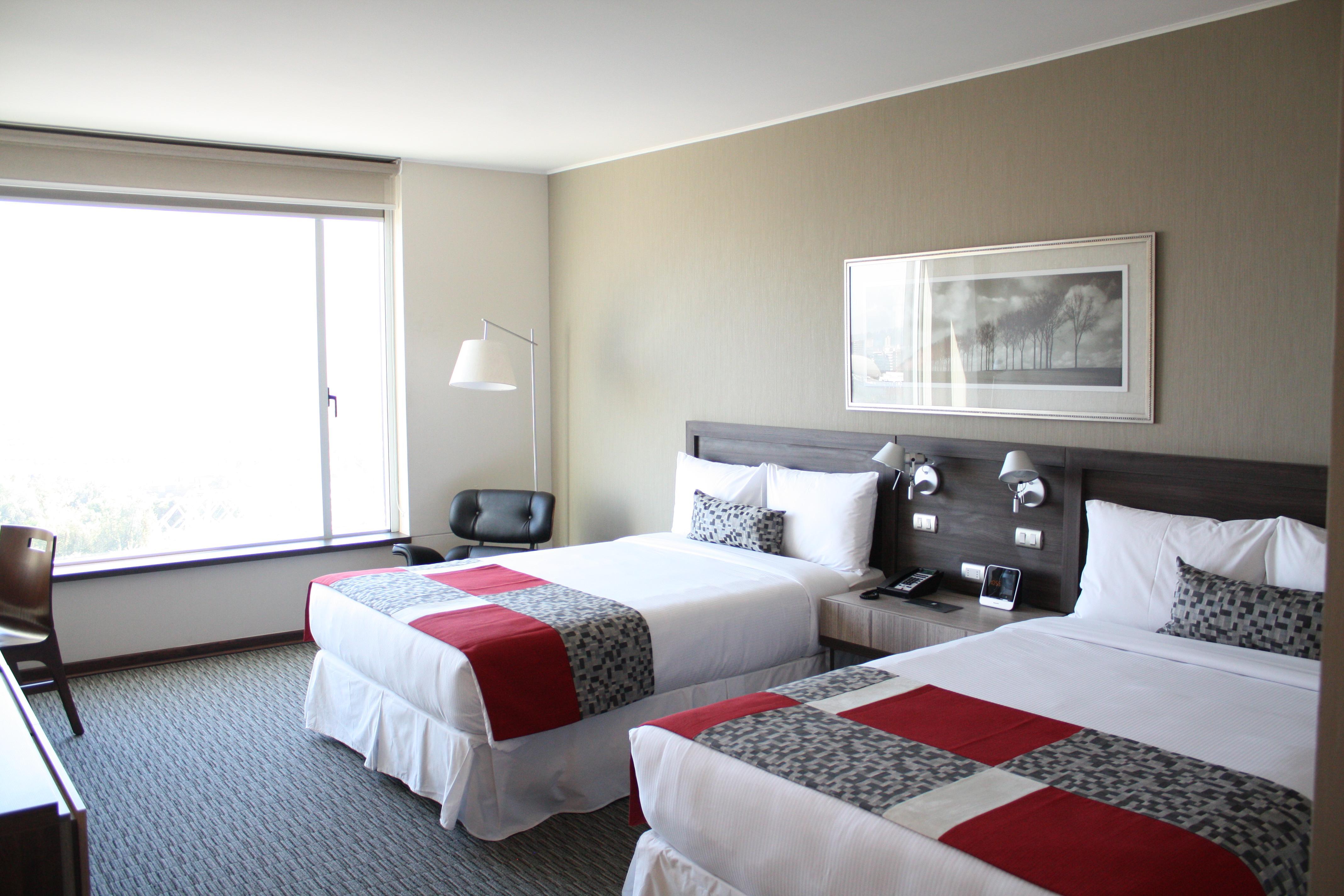 Hotel Radisson Blu Plaza El Bosque 4*