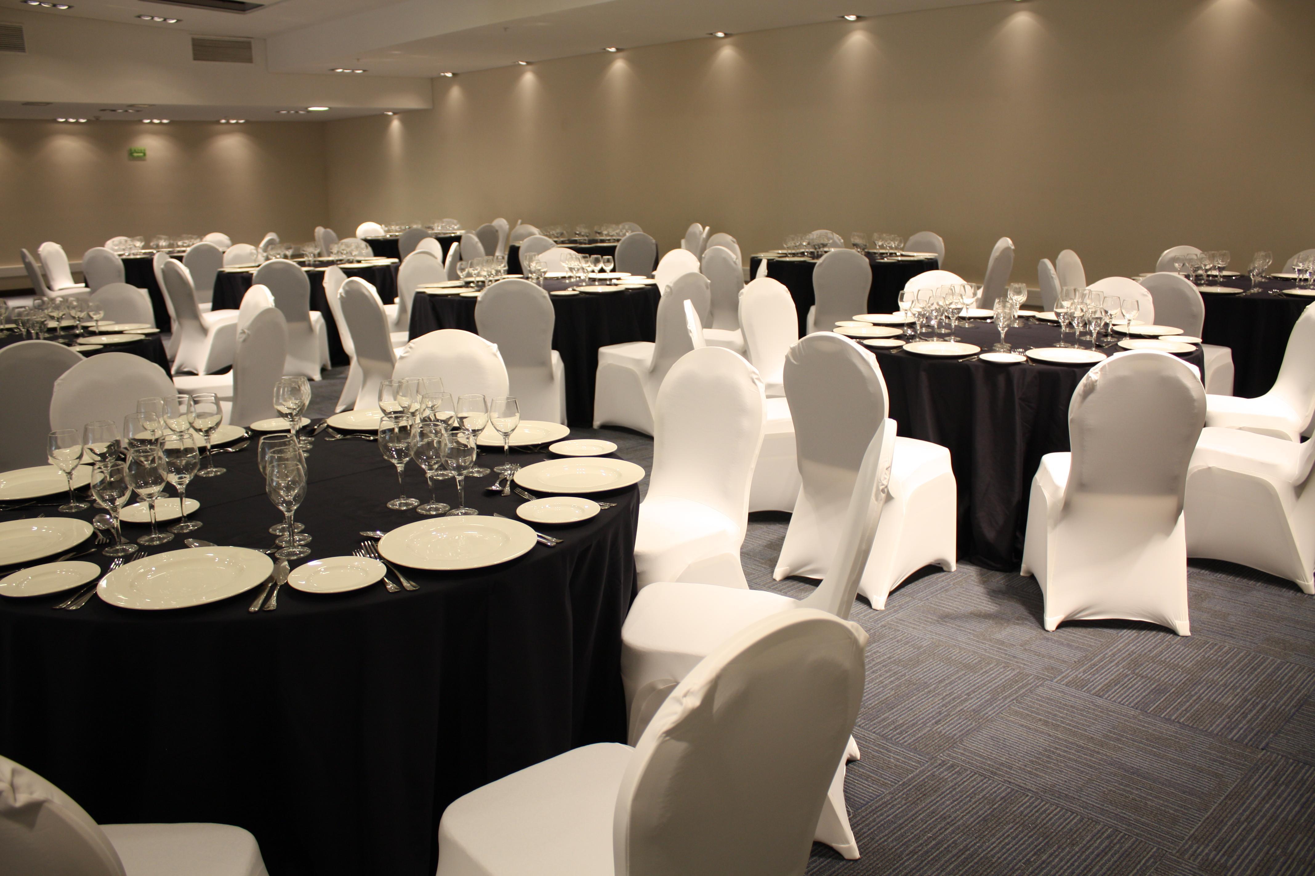 Hotel Radisson Blu Plaza El Bosque 4*