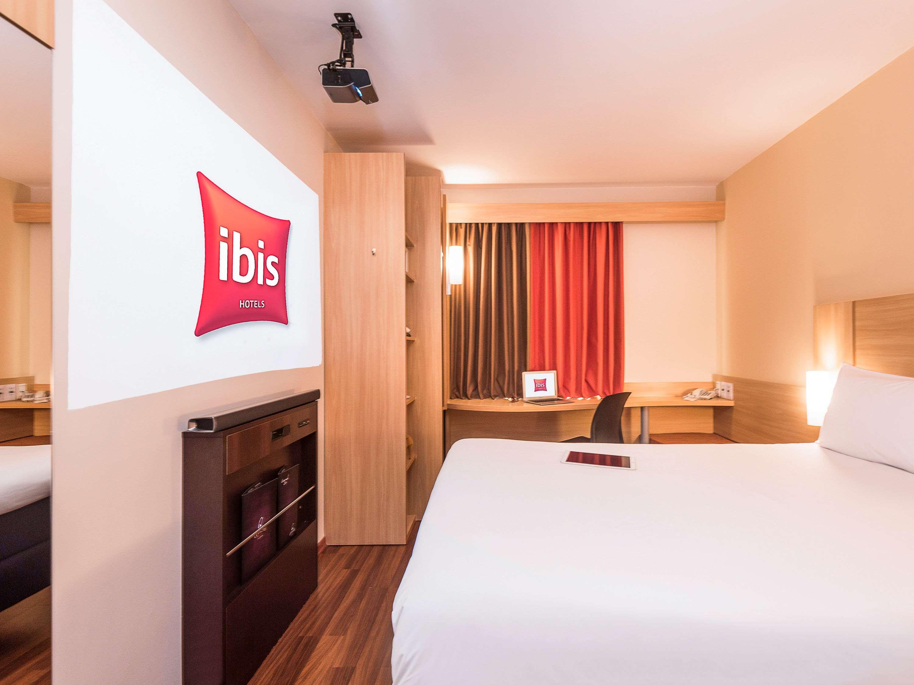 Ibis Condes Manquehue 3*