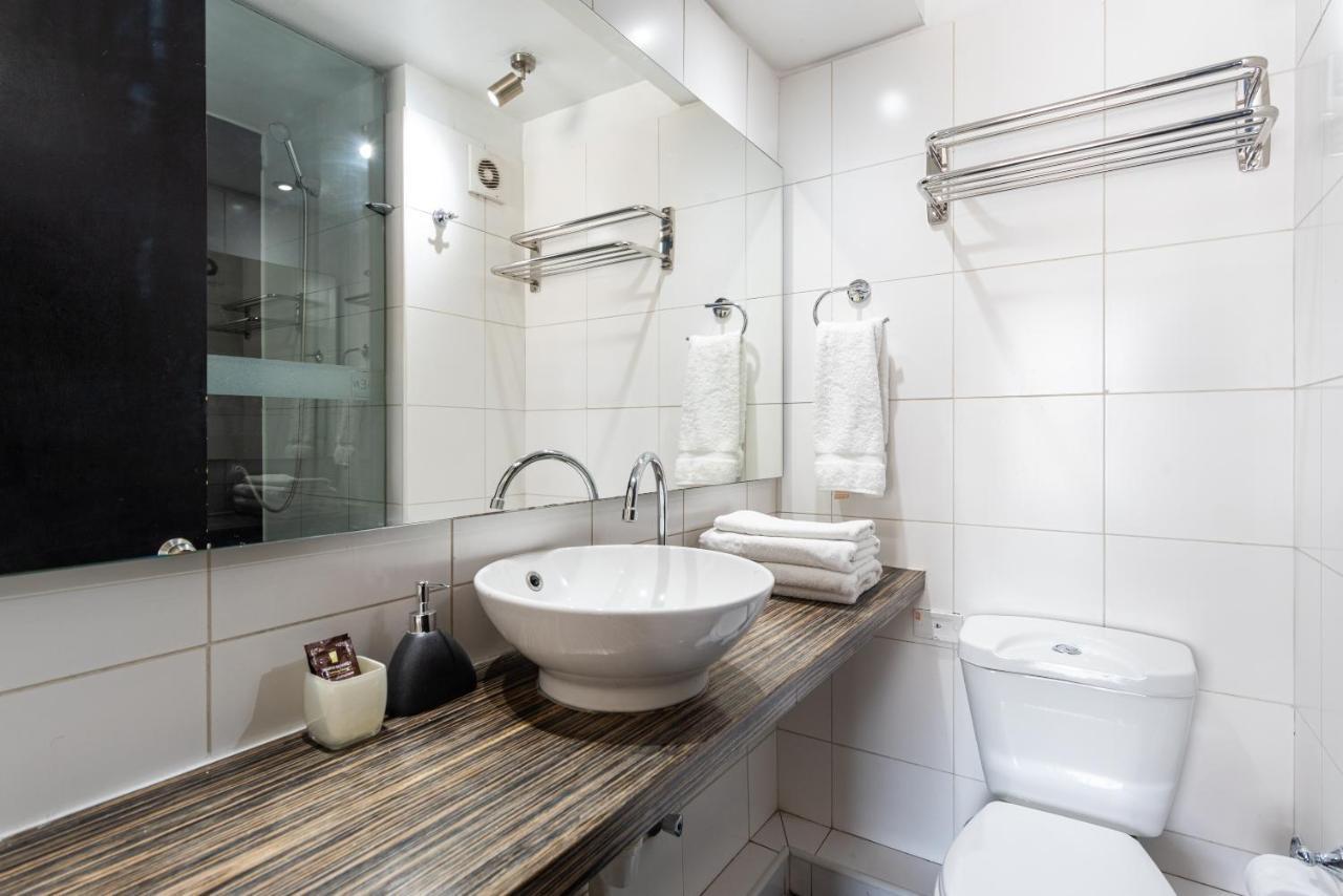 Tribeca Twin Studio W/wifi, Smart Tv & Balcony Căn hộ