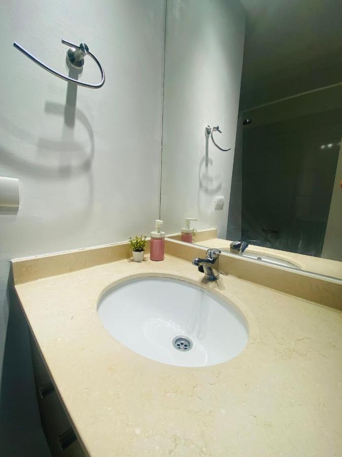 A Pasos Del Metro Ecuador. Hermoso Apartamento Căn hộ *