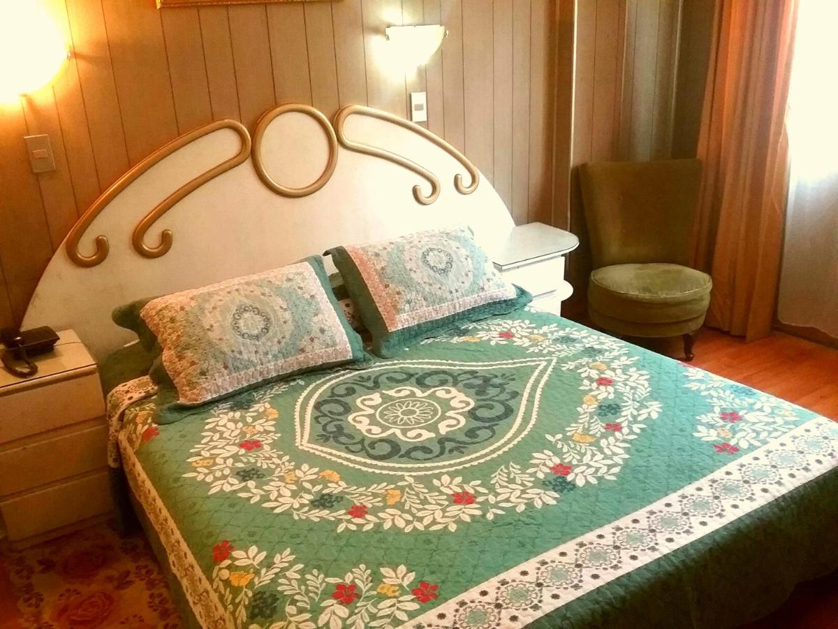 Di Maurier Hotel