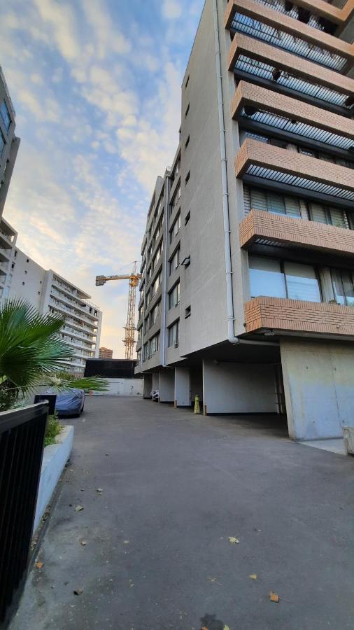 Comodo Y Moderno Apartamento En Las Condes 2dorm, 2banos, Open-kitchen Apartment
