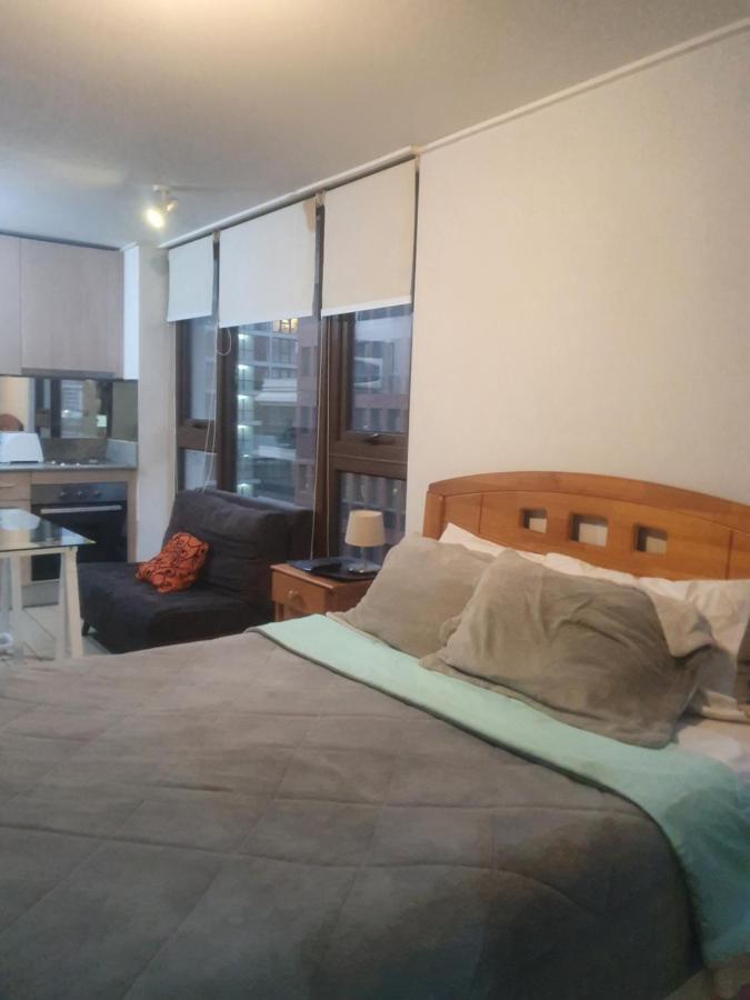 Condes, Departamento Amoblado . Metro Manquehue Apartment