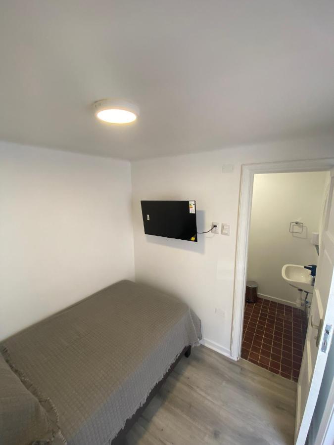 Cano Y Aponte Guest house *