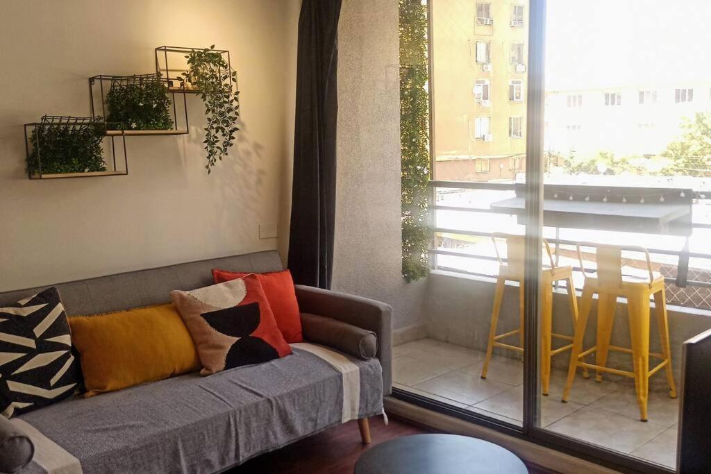 En El Corazon Del Barrio Providencia, Tranquilo Y Confortable Departamento Apartment Santiago