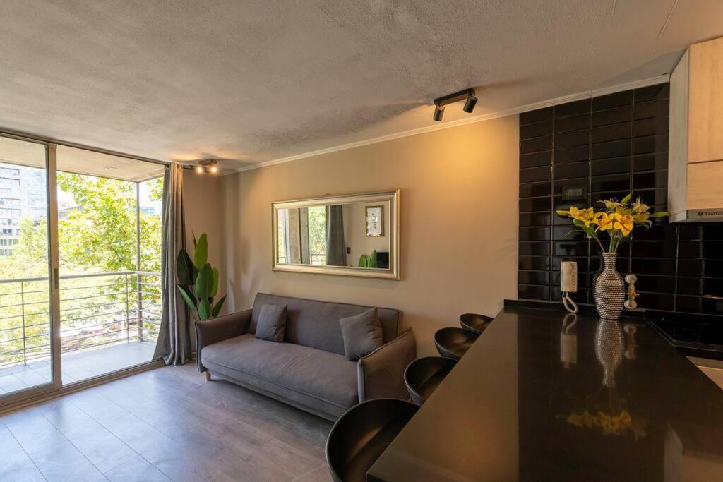 Apartamento Metro Manuel Montt 5 Personas / Estacionamiento