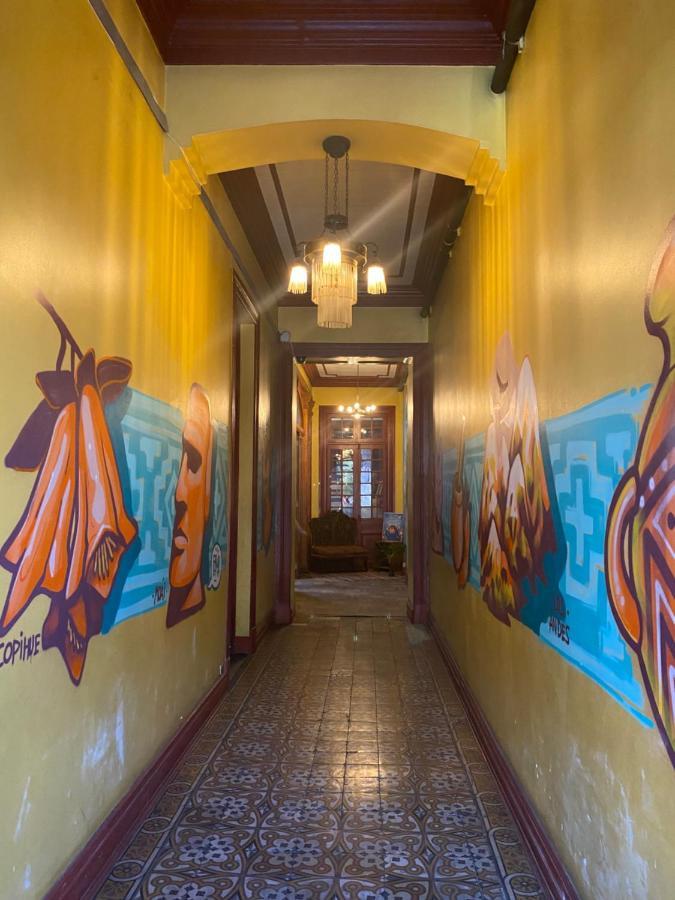 Hostel La Casa Roja Santiago