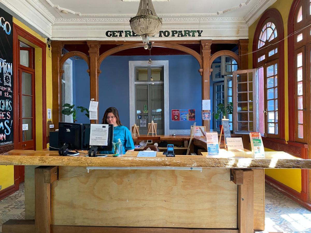La Casa Roja Hostel