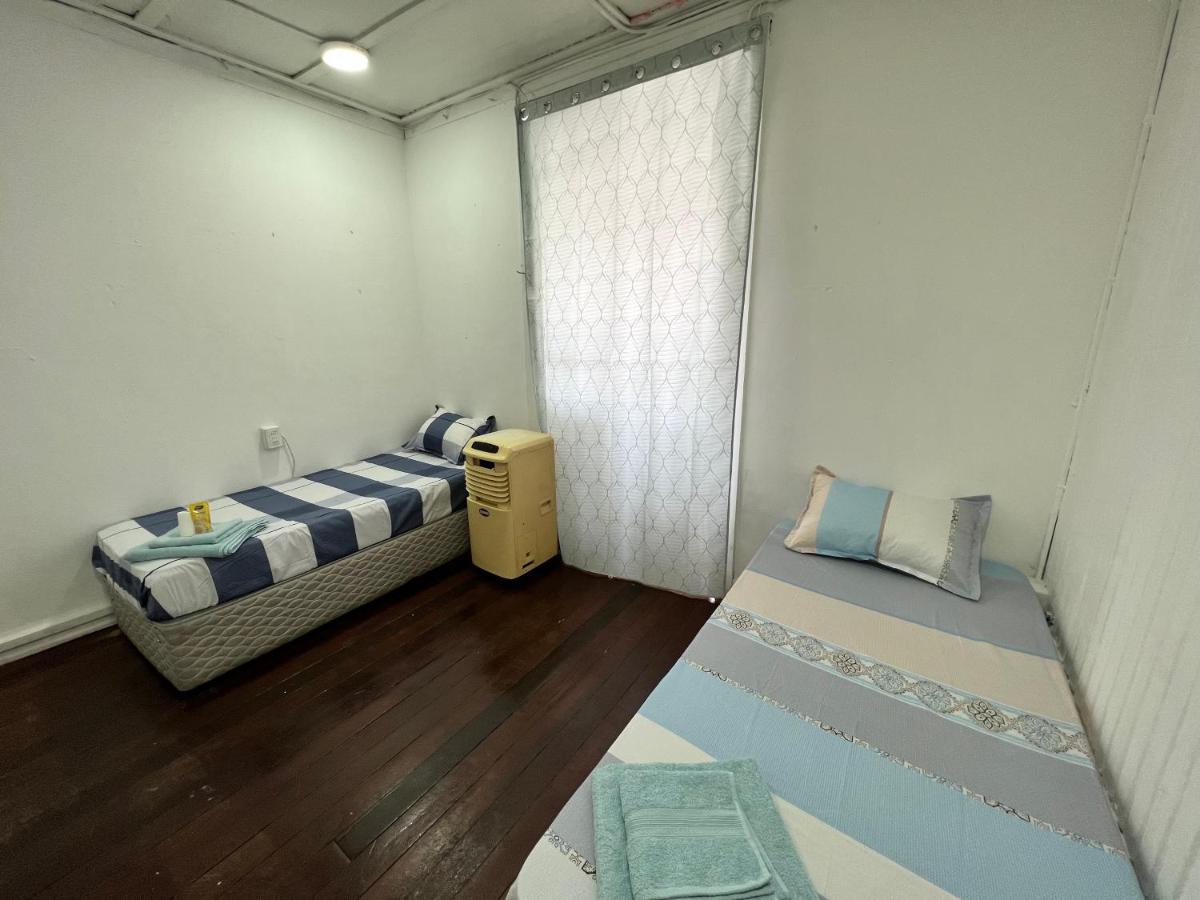 Cerca Del Movistar Arena Homestay