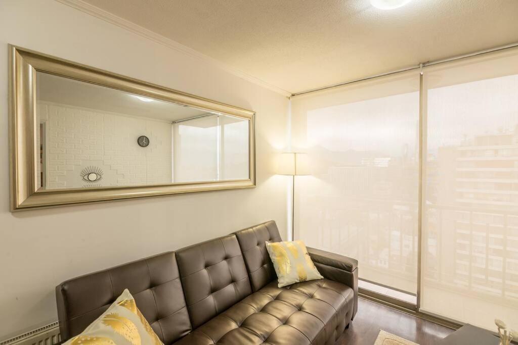 Wifi Y Estacionamiento En Sector Manuel Montt Apartment Santiago