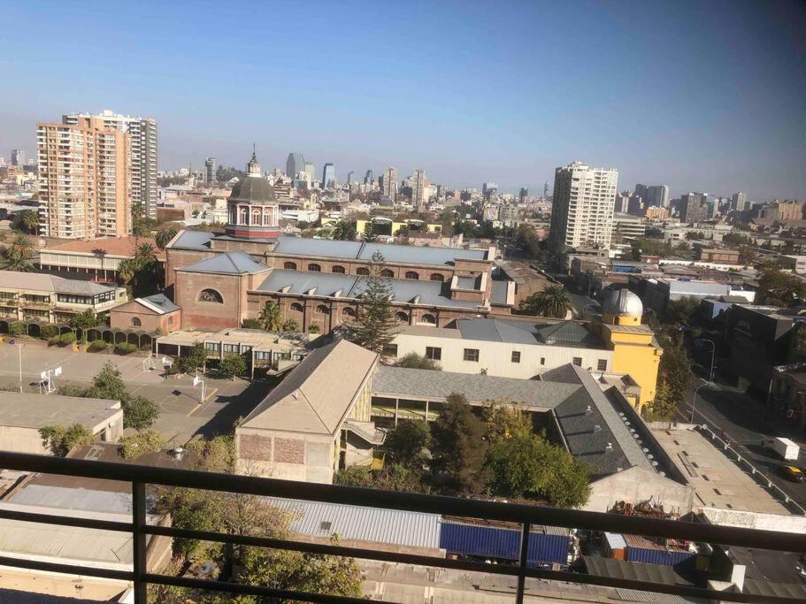 Comodo Departamento Cerca De Metro Santiago de Chile