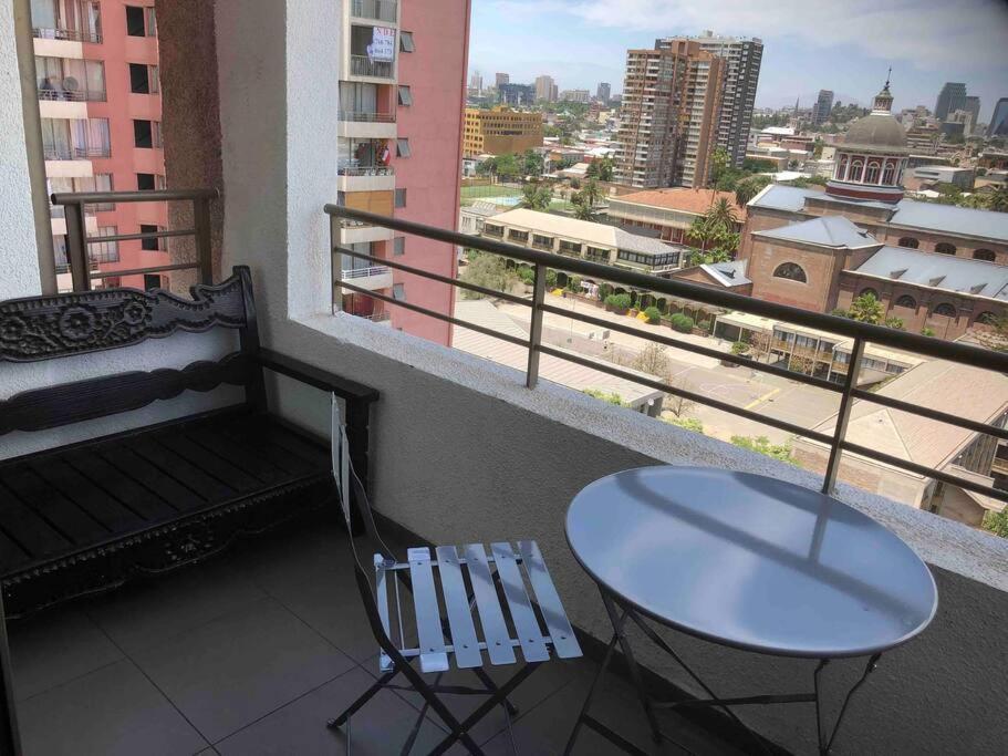 Comodo Departamento Cerca De Metro Apartamento