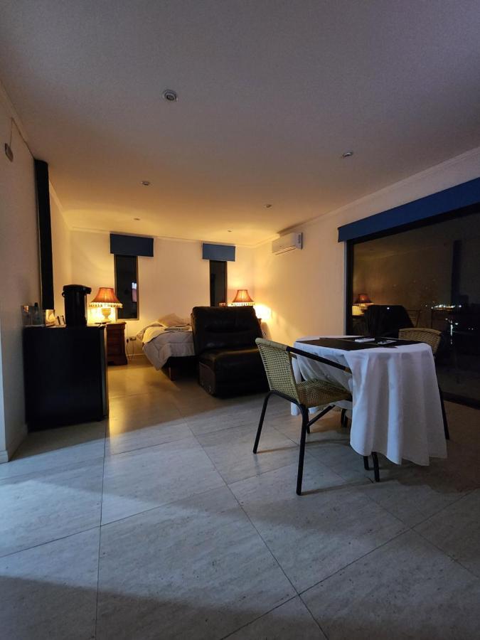 Casa Lomas Homestay *