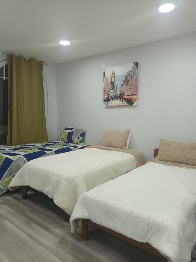 Hostal Mancora Monjitas 755 * Santiago de Chile
