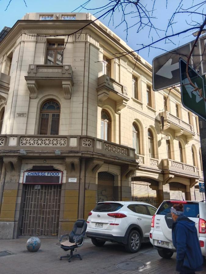 Hostal Mancora Monjitas 755 Santiago de Chile
