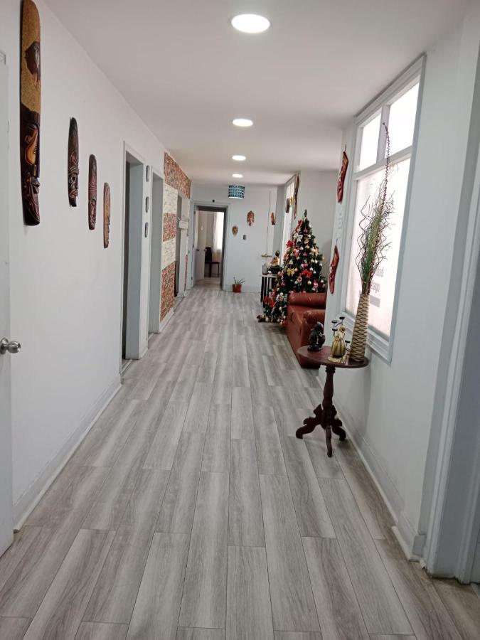 Hostal Mancora Monjitas 755 Santiago