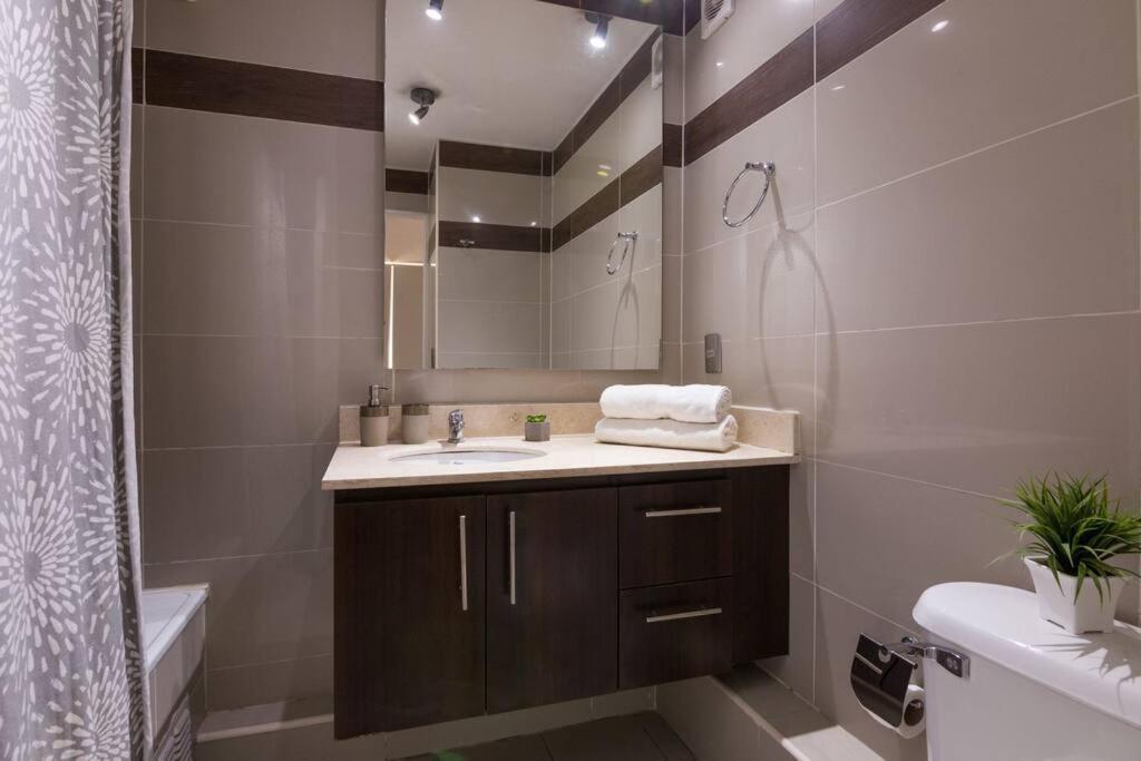 Apartamento De 1 Cerca Del Metro Manuel Montt! Internet, Smart Tv Piscina * Santiago