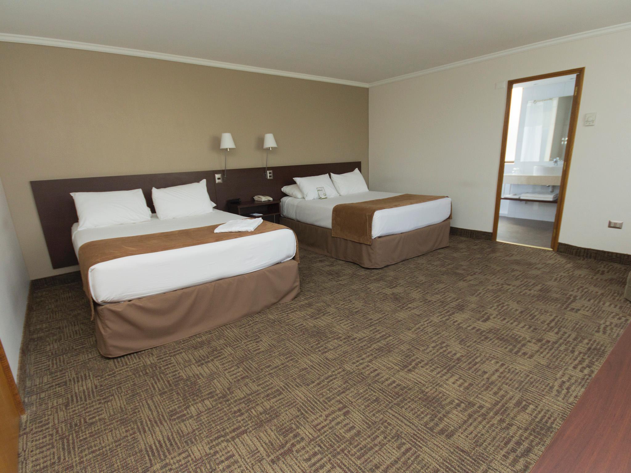 Director Vitacura Hotel 4*