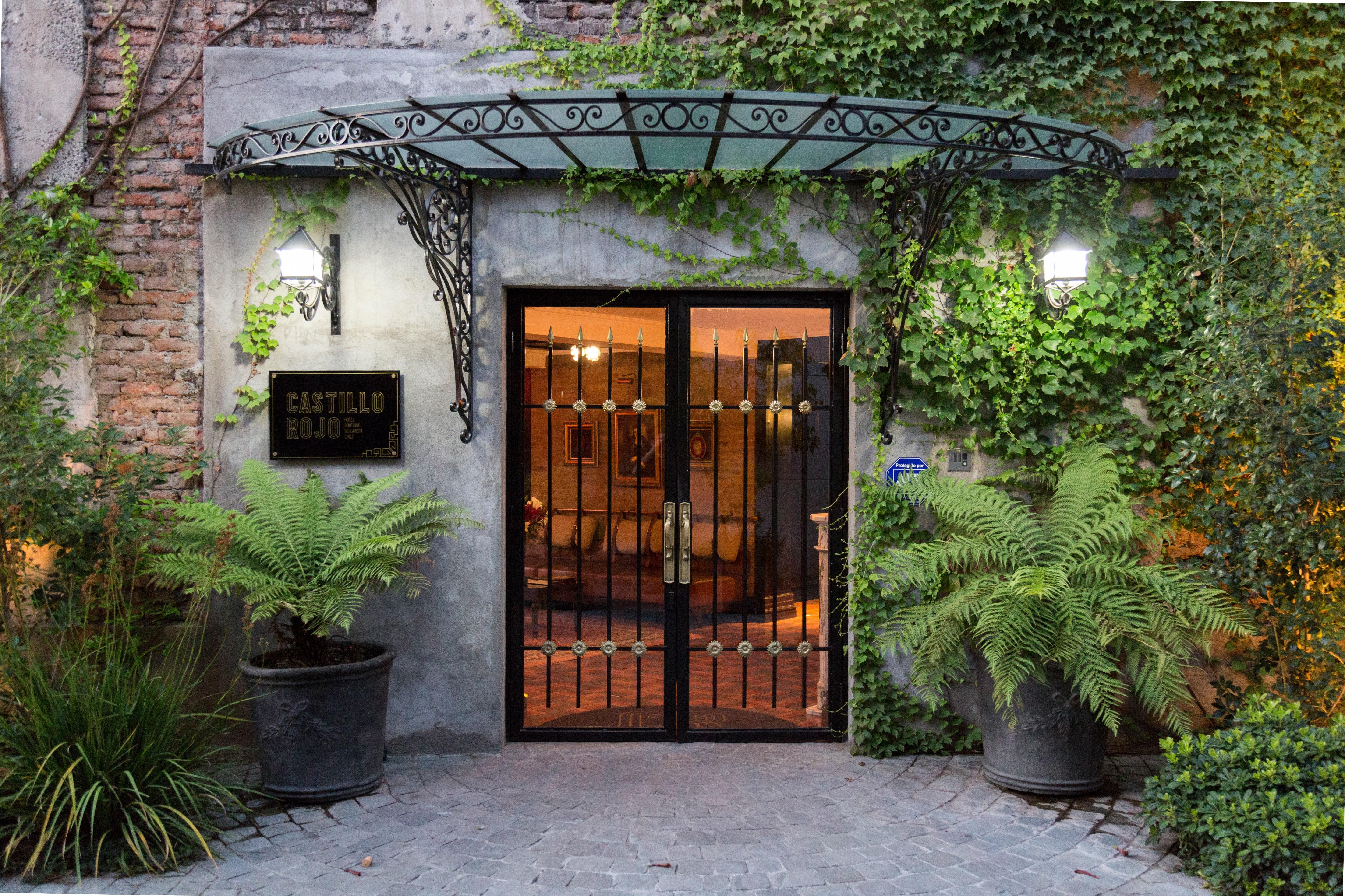 Boutique Castillo Rojo 4* Santiago