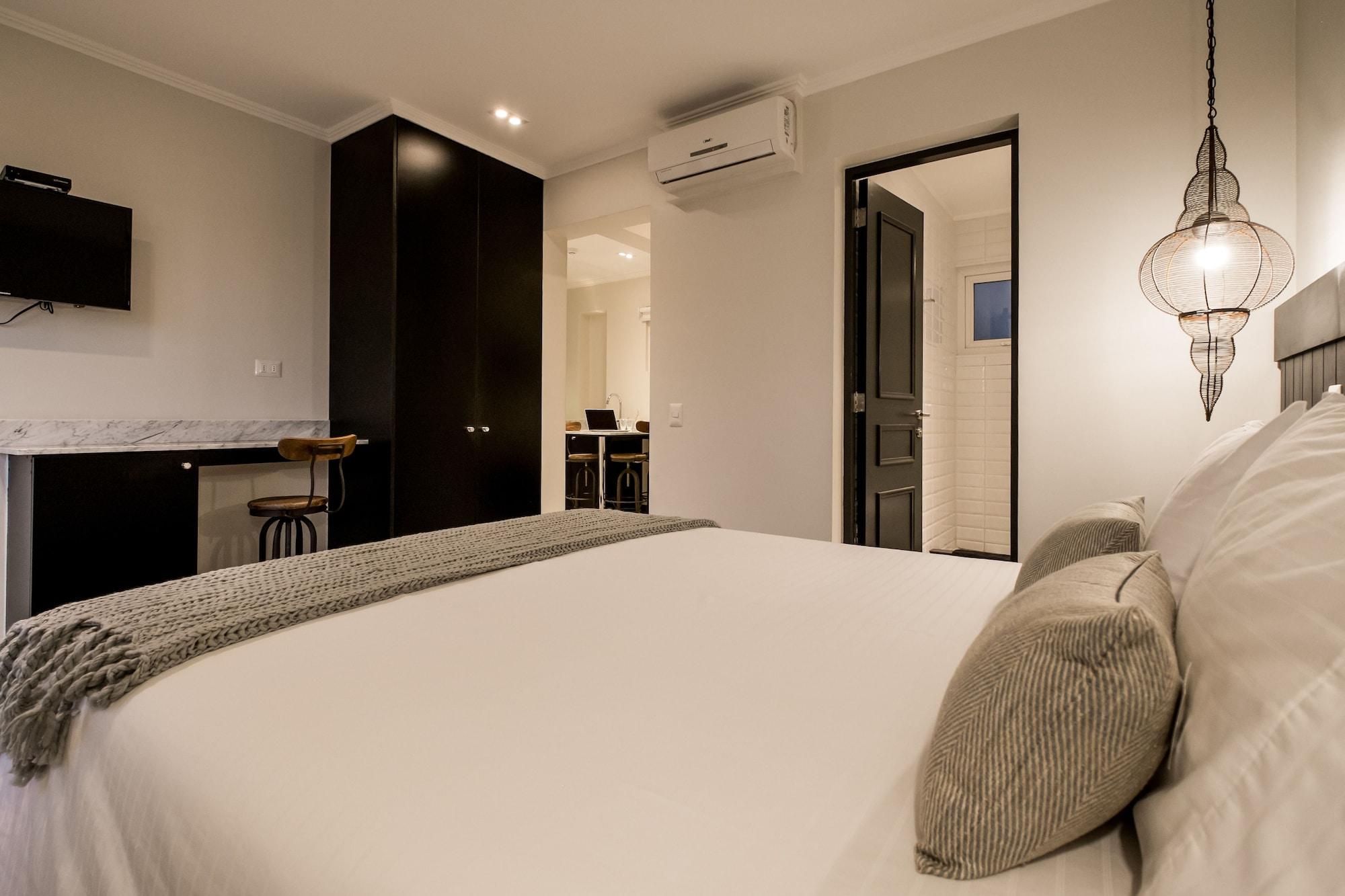 B Aparthotel