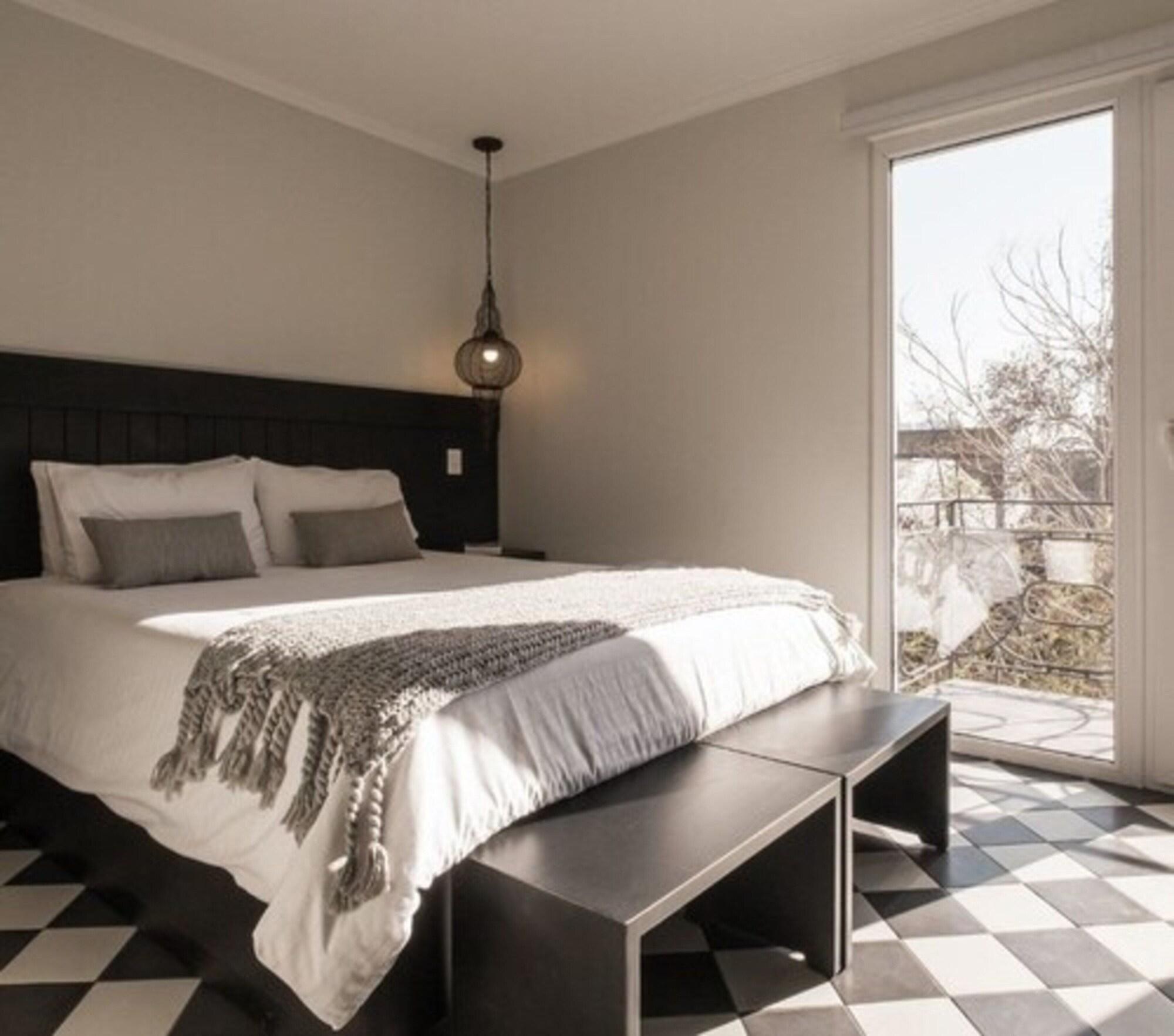 B 3* Santiago