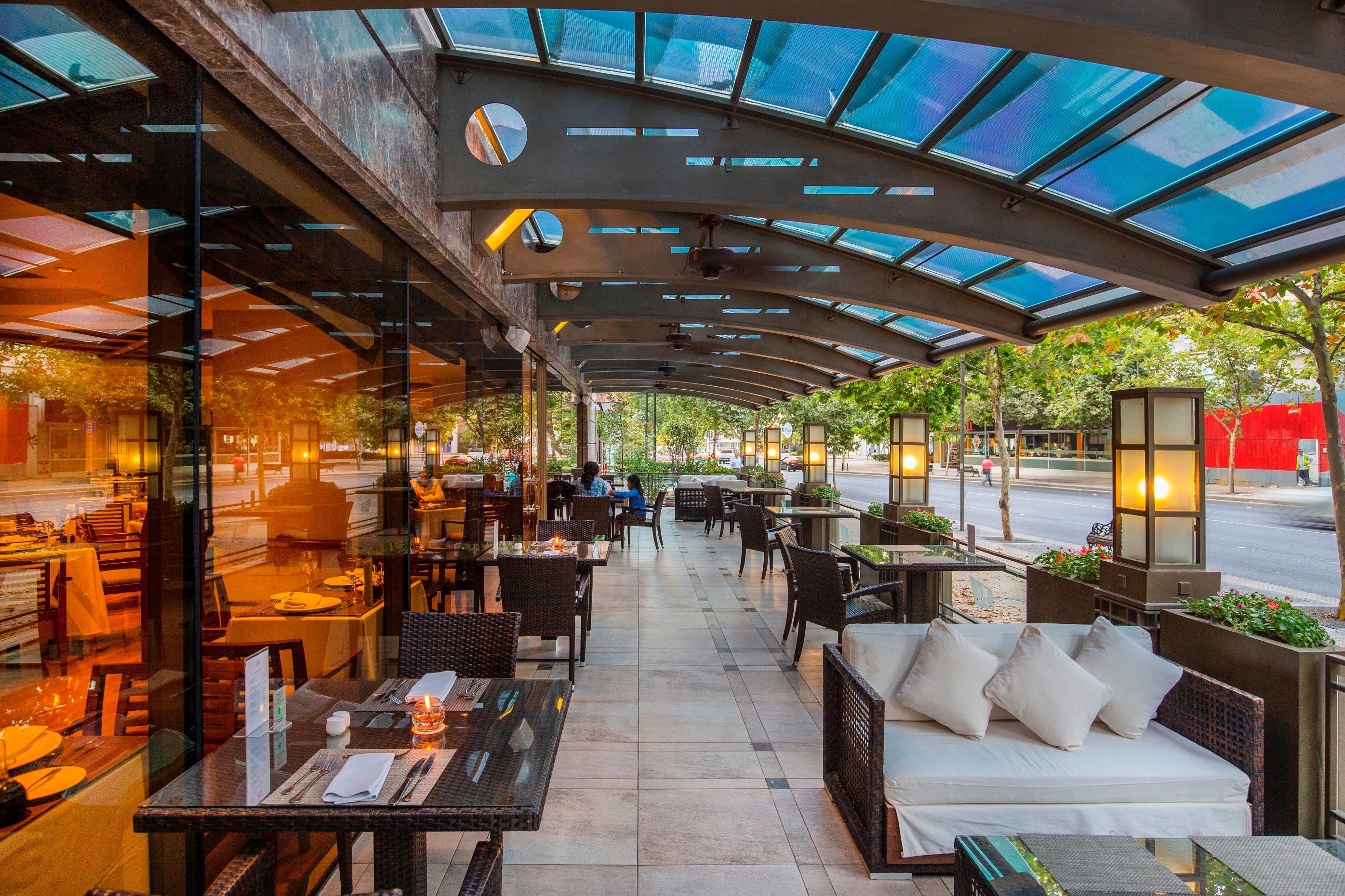 Khách sạn Plaza El Bosque Ebro 5*