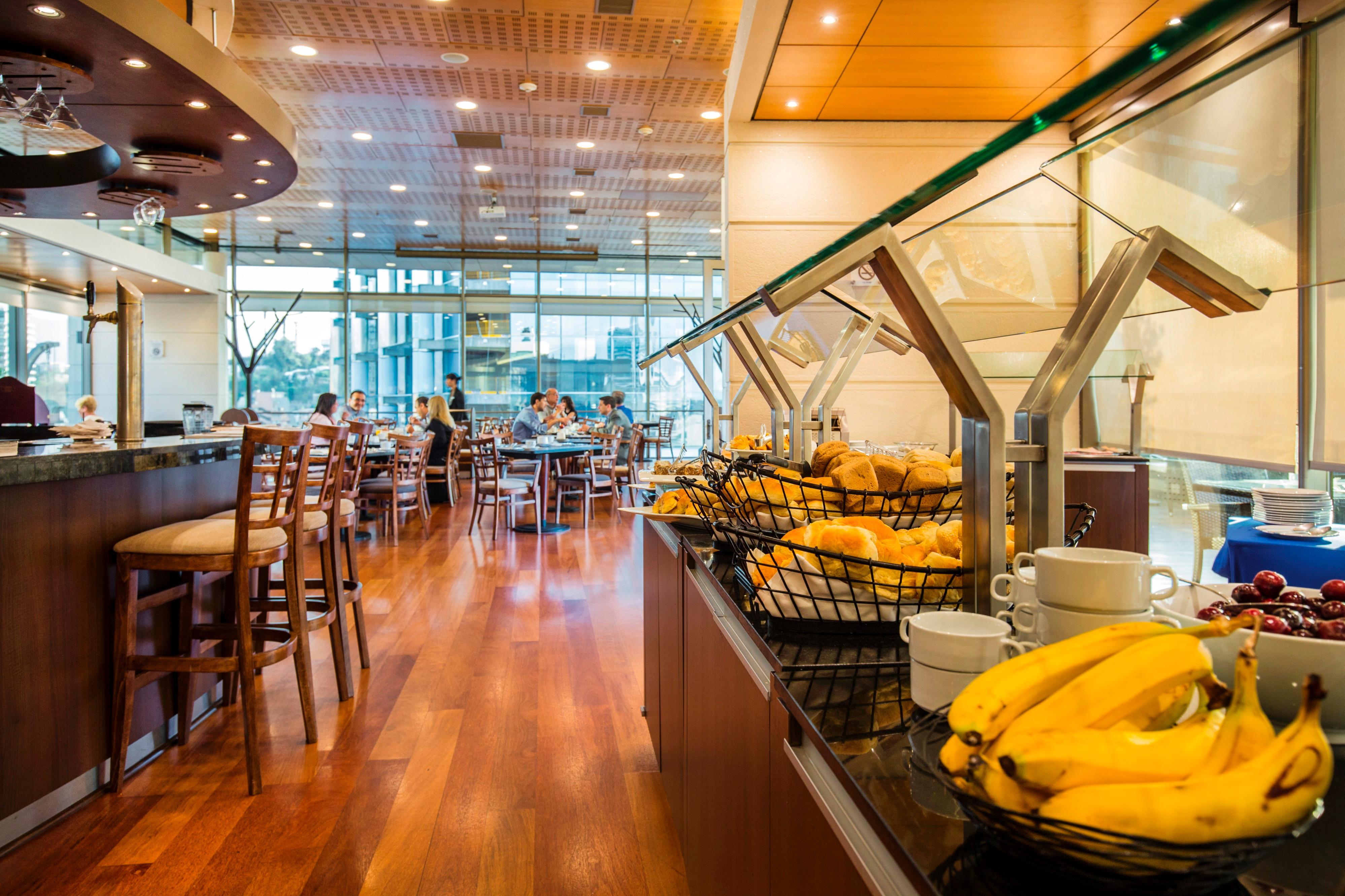 Khách sạn Plaza El Bosque Ebro