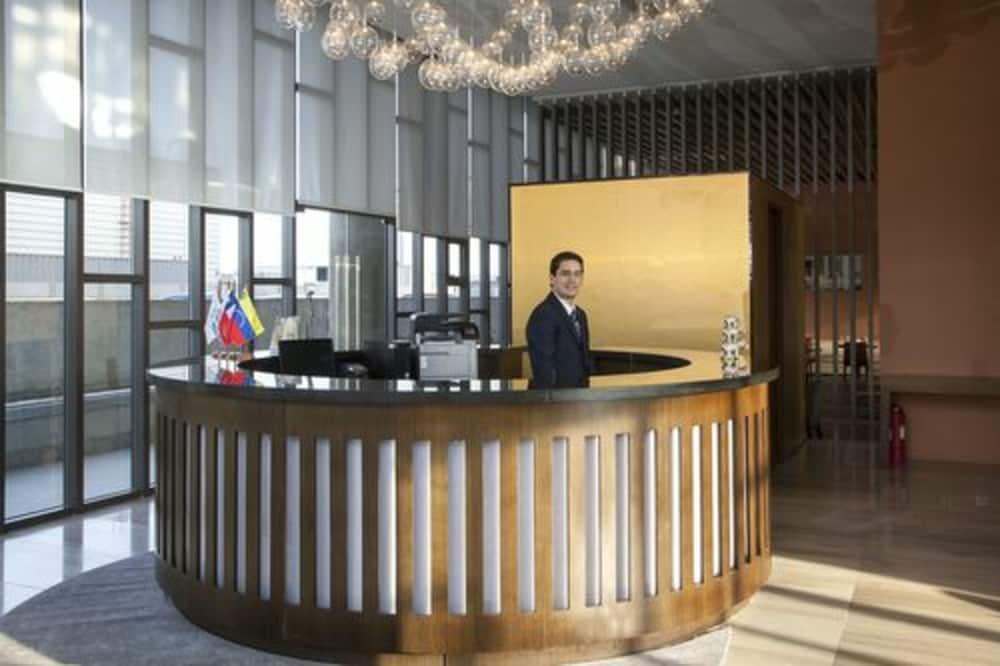 Hotel Courtyard By Marriott Airport 4*