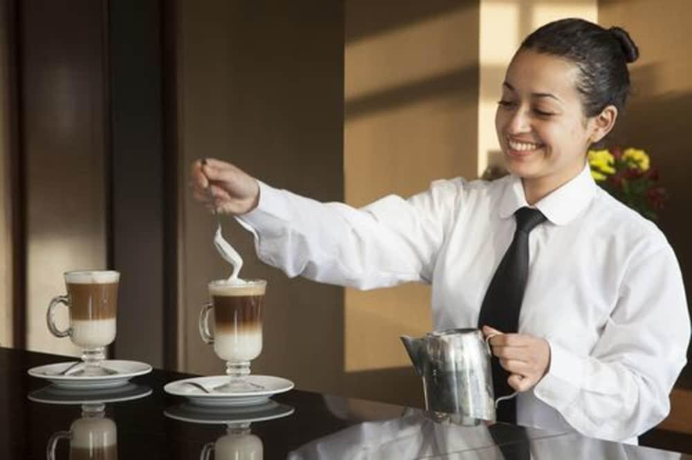 Courtyard By Marriott Airport 4* Santiago