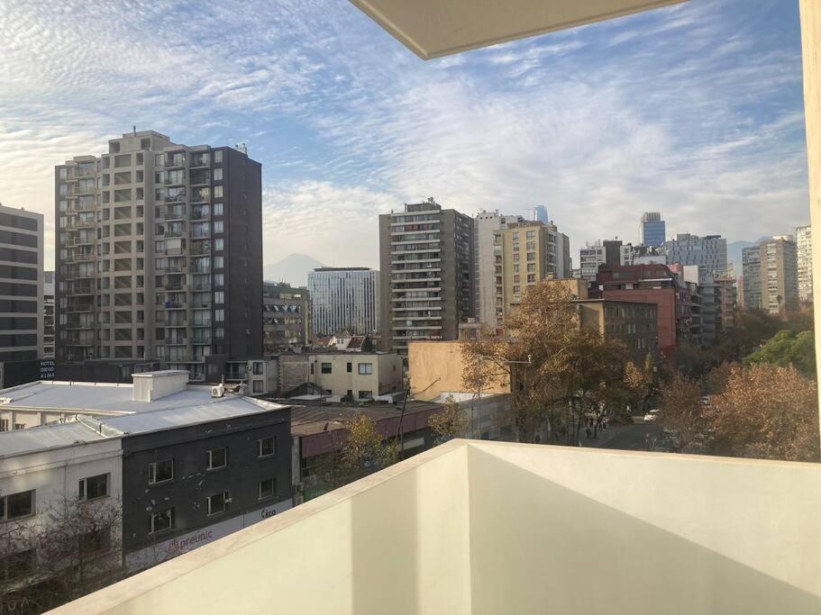 Depto 70m2 Providencia, Metro Manuel Montt * Santiago