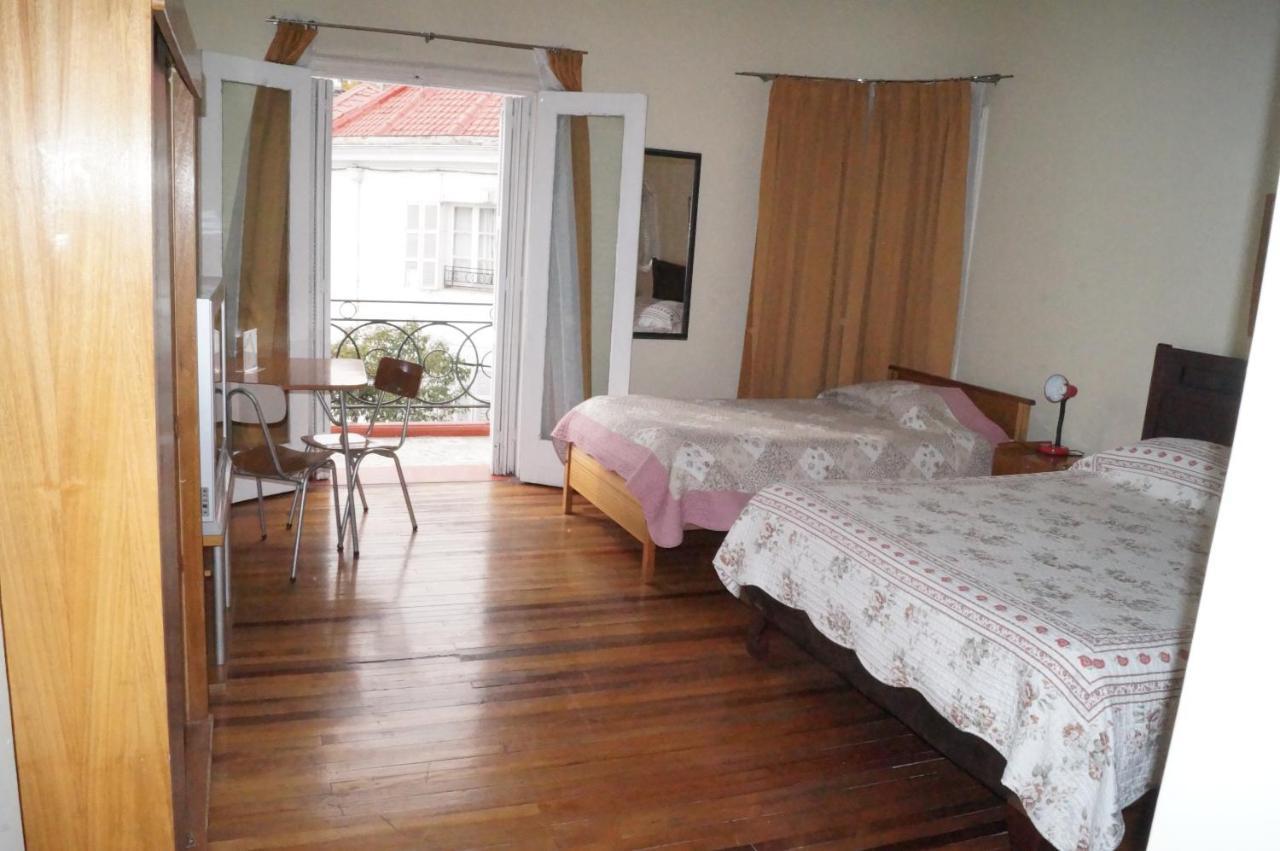 Residencial Metro Republica Bed and breakfast Santiago de Chile