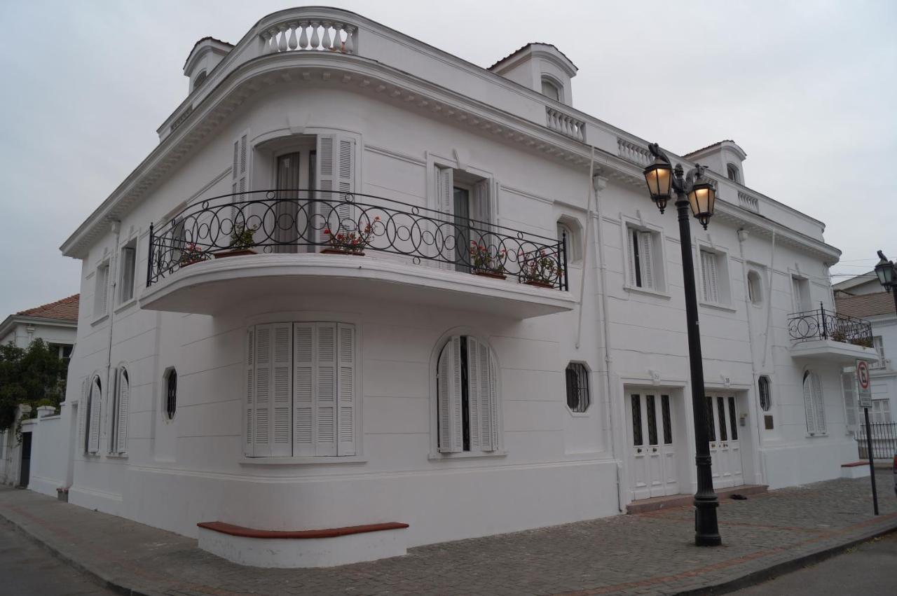 Residencial Metro Republica Bed and breakfast Santiago de Chile