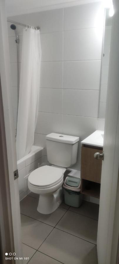 Homestay Comoda Y Amplia Habitacion Privada En Departamento Compartido *