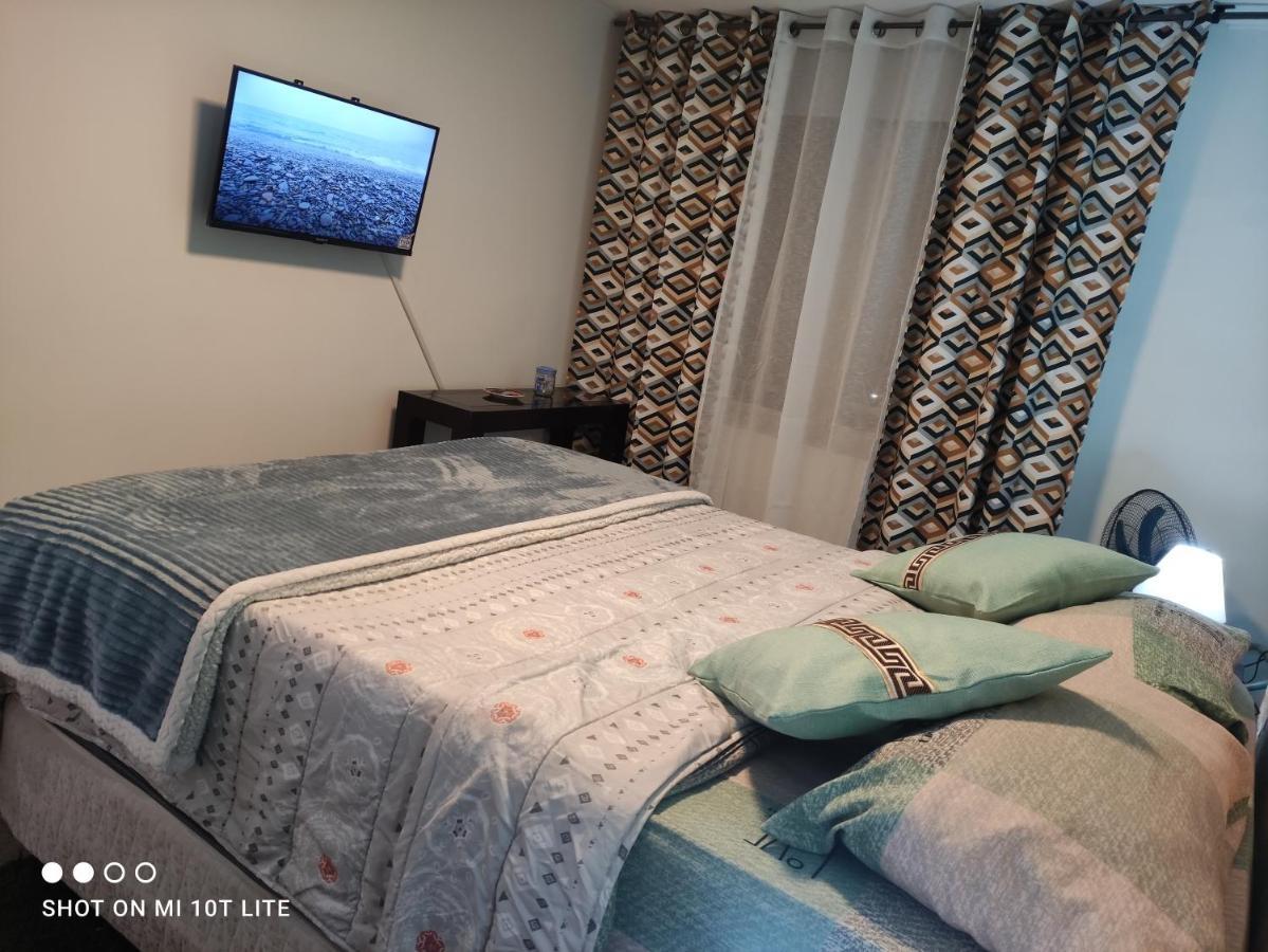 Habitacion Con Bano Privado, Depto Estudios Gran Casa de hóspedes Santiago