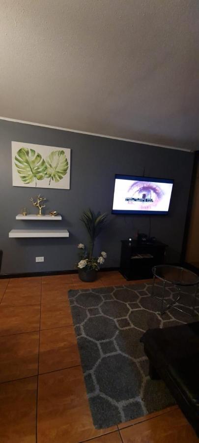 Amplio, Comodo Y Amoblado Departamento, La Florida Apartment *