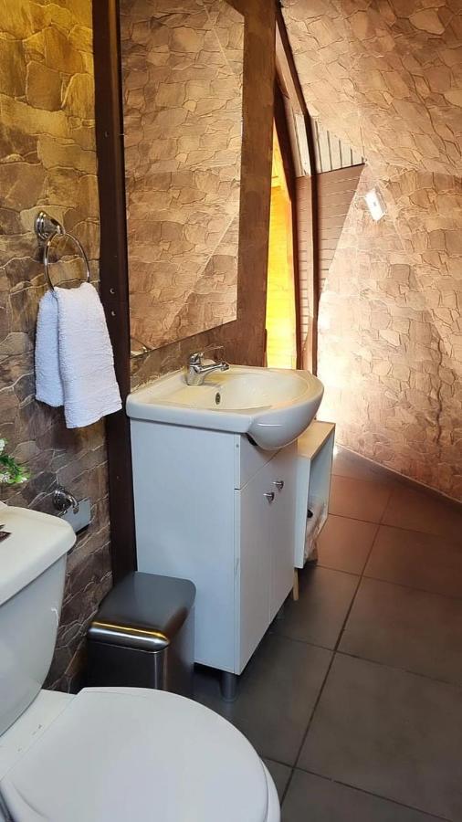 Domos Kupellon Hotel del amor *
