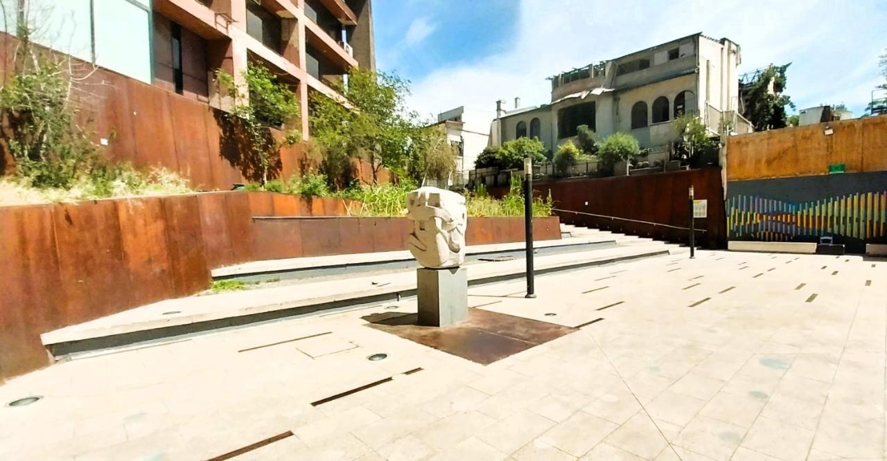Apartment Barrio Historico 3 Min Metro, Wifi, Netflik, Comodidad *