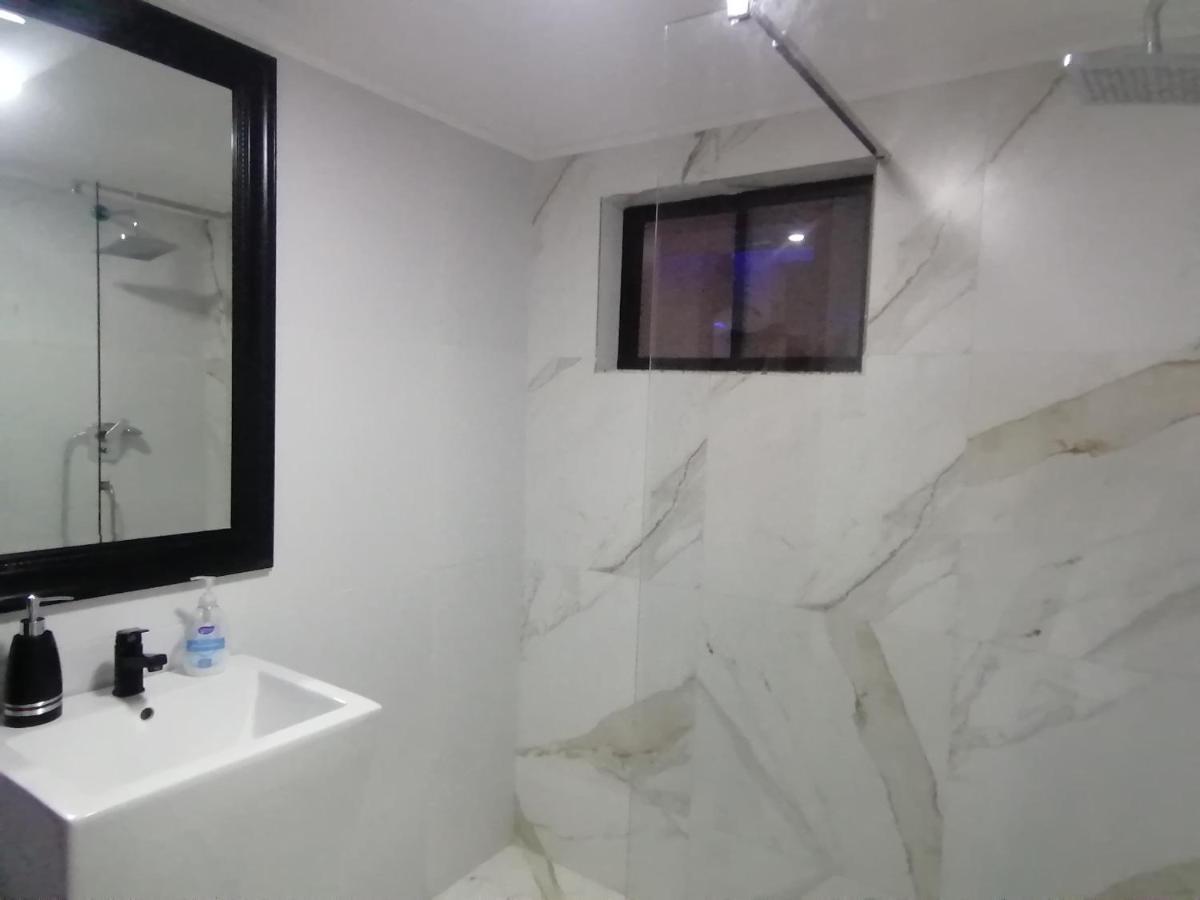 Casa Entera Con Estacionamiento Santiago