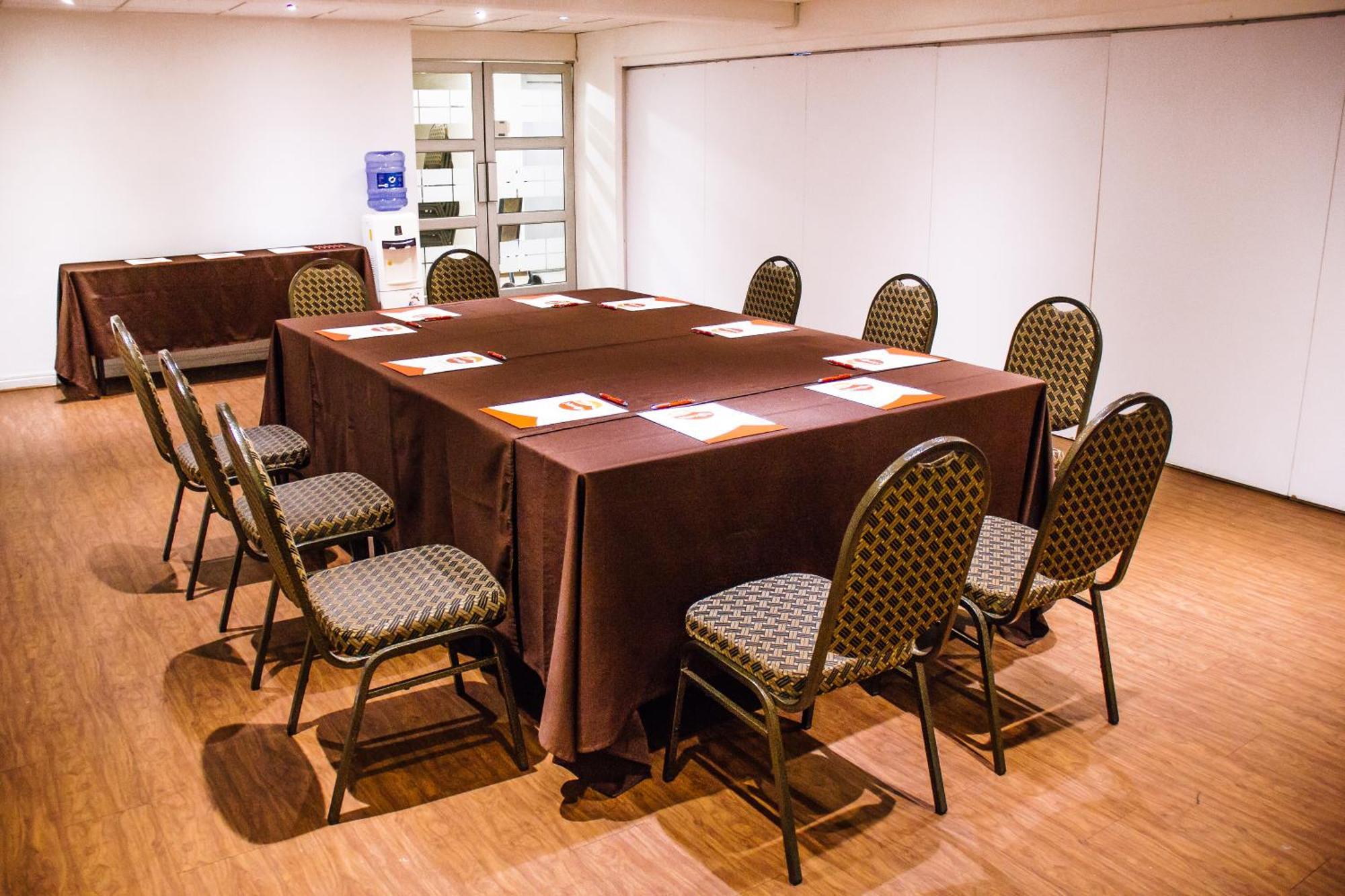Nippon Y Centro De Eventos Santiago