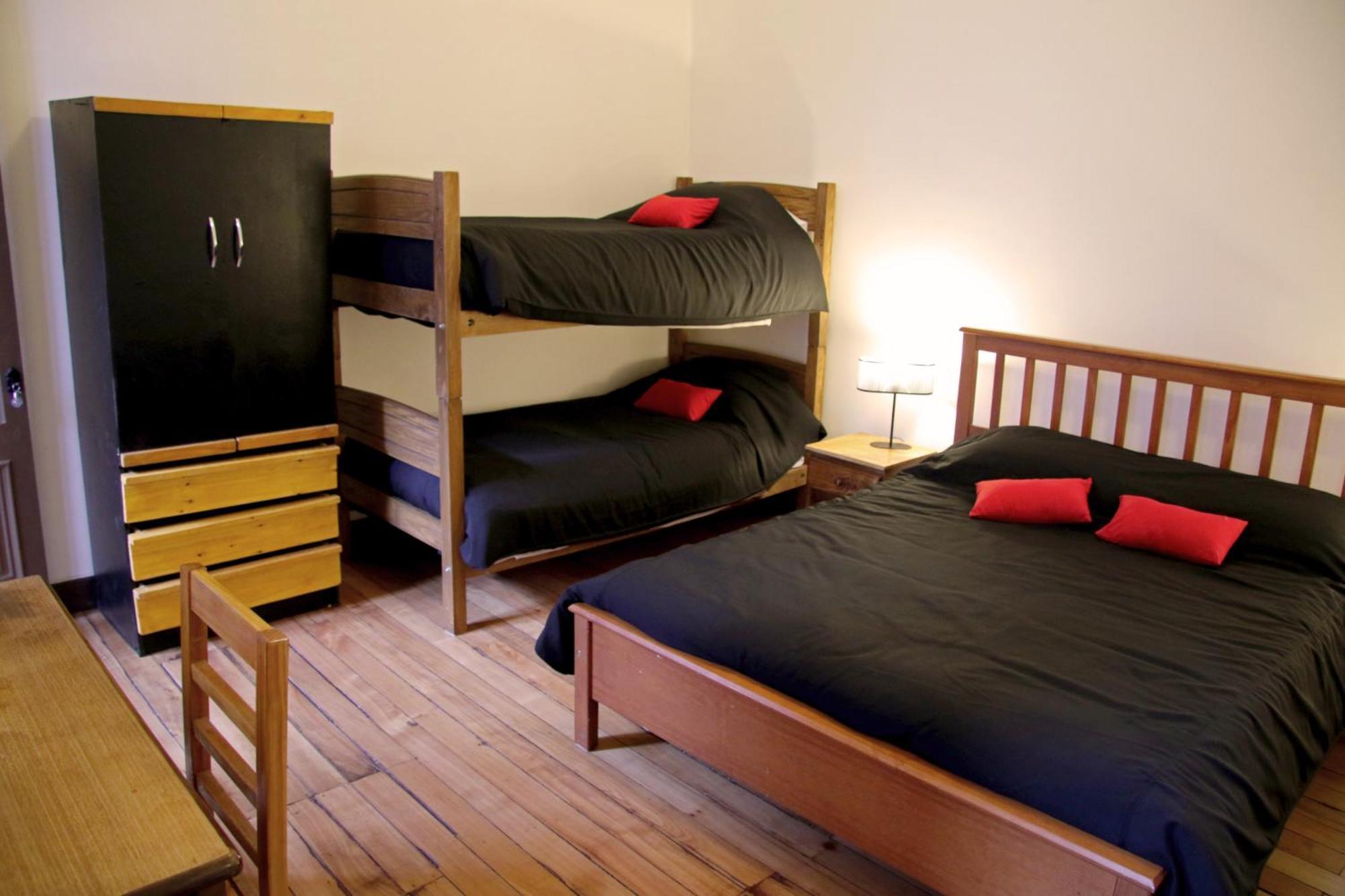 Hostel Irreal Santiago